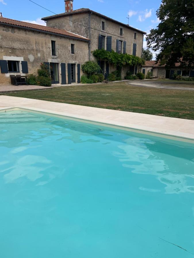 Bed and Breakfast Le Petit Manoir Brux Экстерьер фото
