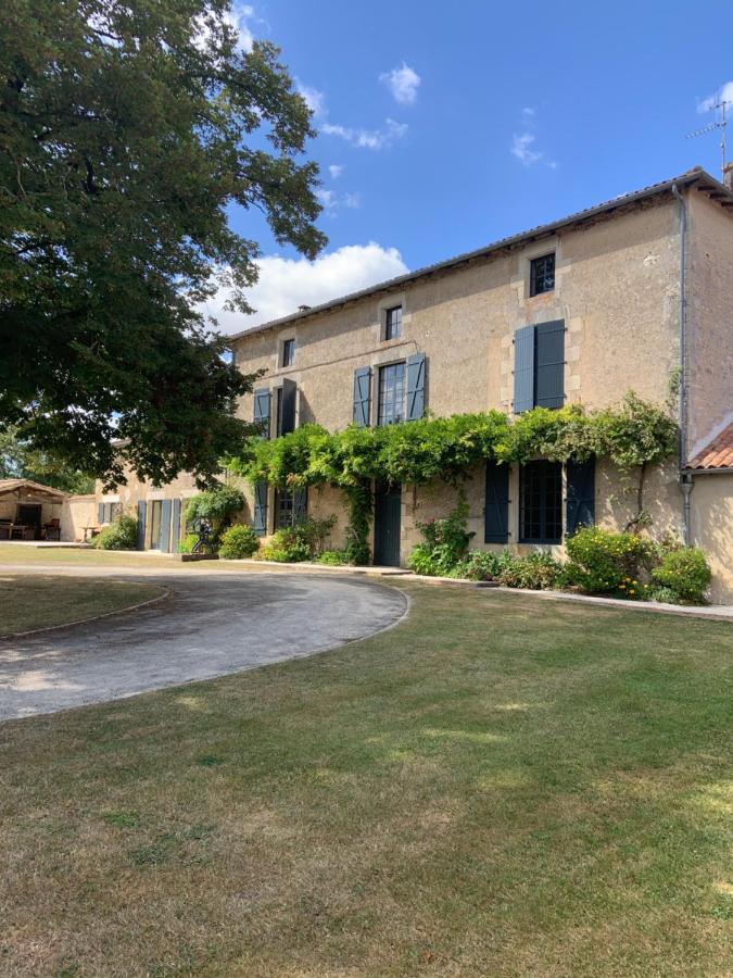 Bed and Breakfast Le Petit Manoir Brux Экстерьер фото